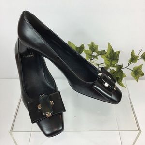 Stuart Weitzman asphalt gray leather pumps